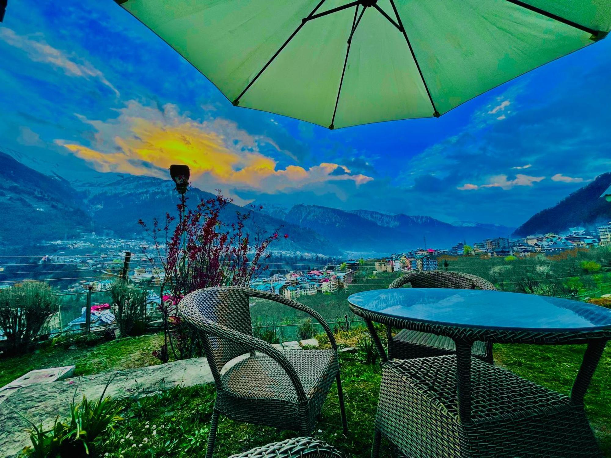 The Manu Emerald # Farmhouse # Top Selling Cottage In Manali # Peaceful Heritage Cozy Stay # Lawn With Bonfire # Most Awarded Manāli Exterior foto