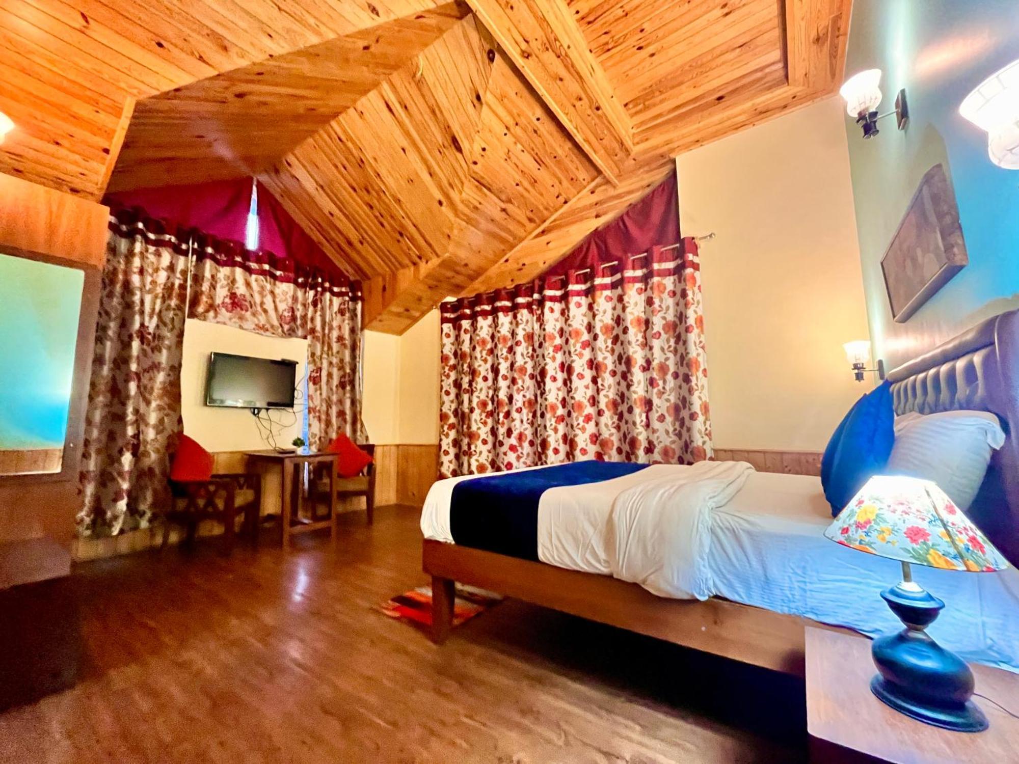 The Manu Emerald # Farmhouse # Top Selling Cottage In Manali # Peaceful Heritage Cozy Stay # Lawn With Bonfire # Most Awarded Manāli Exterior foto
