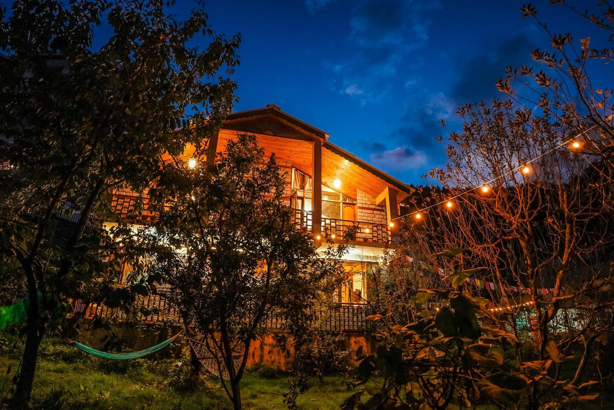 The Manu Emerald # Farmhouse # Top Selling Cottage In Manali # Peaceful Heritage Cozy Stay # Lawn With Bonfire # Most Awarded Manāli Exterior foto