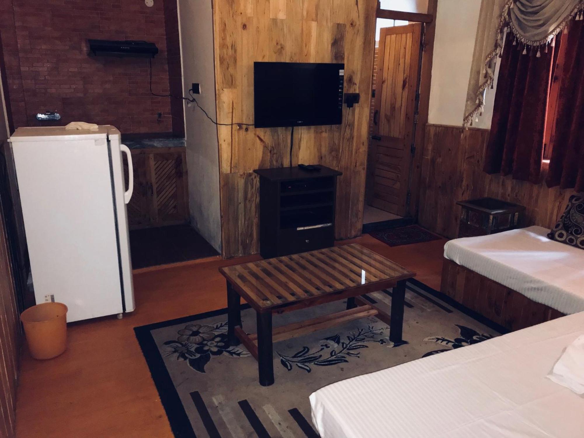 The Manu Emerald # Farmhouse # Top Selling Cottage In Manali # Peaceful Heritage Cozy Stay # Lawn With Bonfire # Most Awarded Manāli Exterior foto