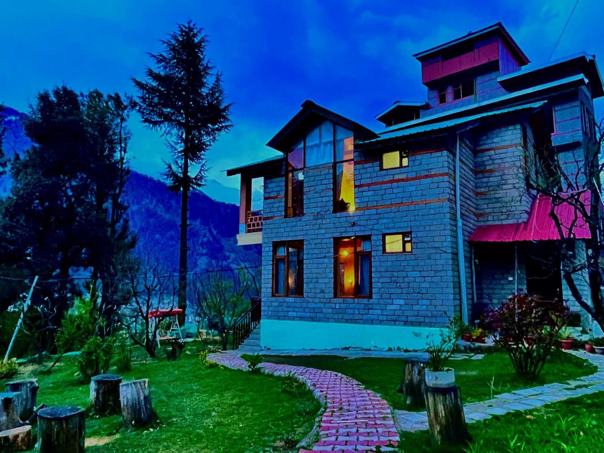 The Manu Emerald # Farmhouse # Top Selling Cottage In Manali # Peaceful Heritage Cozy Stay # Lawn With Bonfire # Most Awarded Manāli Exterior foto